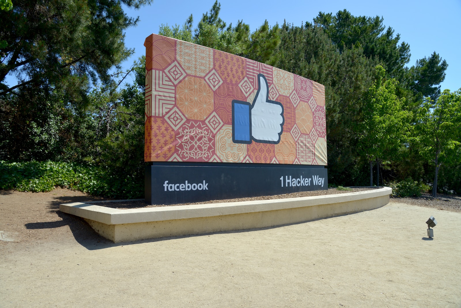 Navigating the Revamped Facebook Penalty System: Insights for Business Users