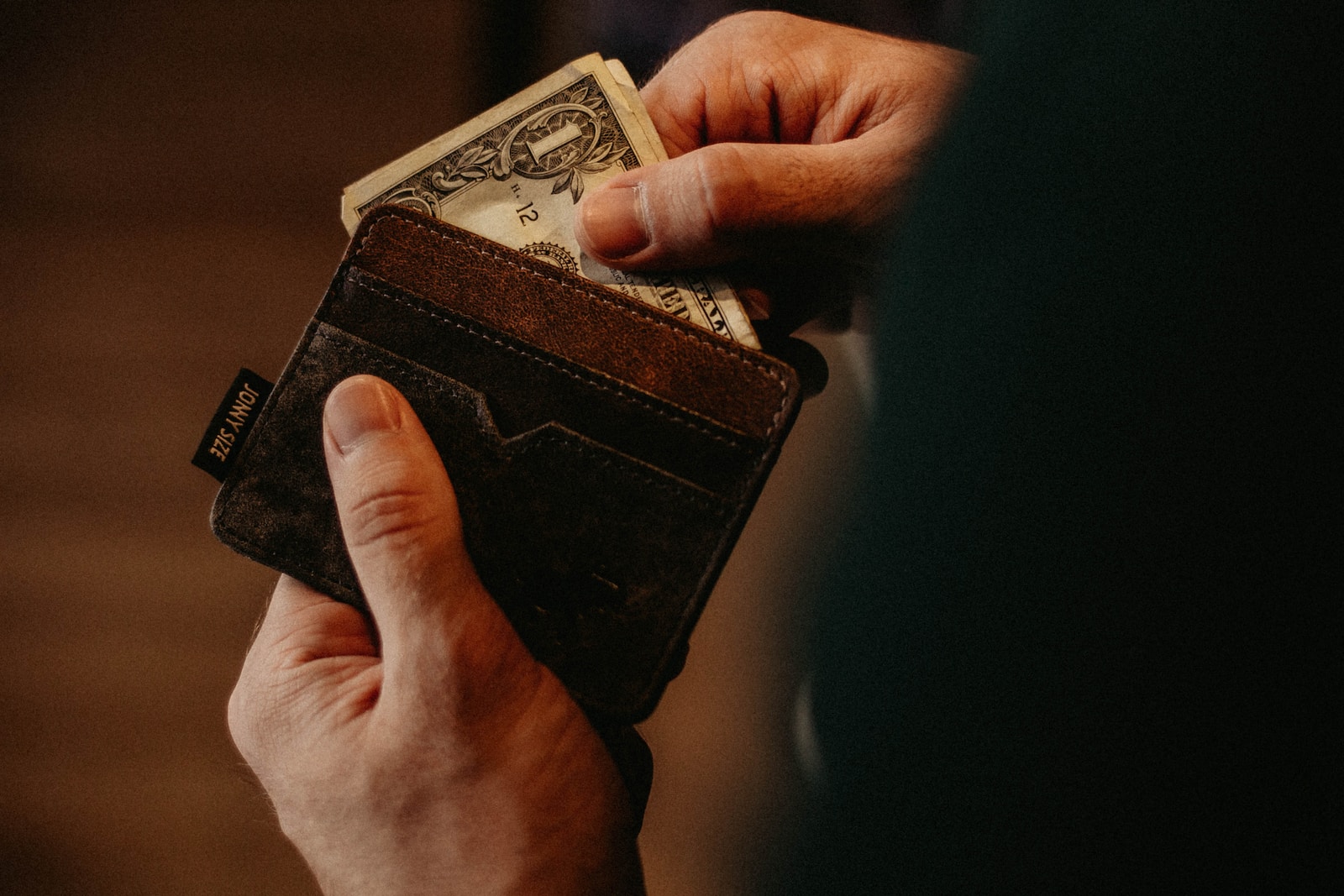 Navigating the Scam Maze: Protecting Yourself on Facebook Marketplace