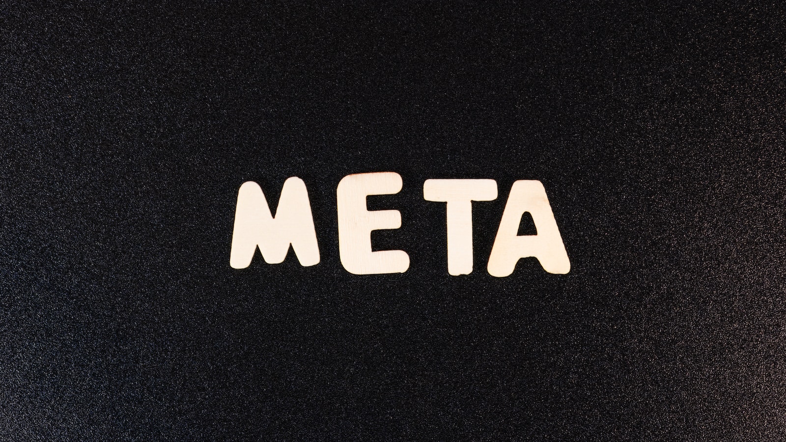 Revolutionizing AI: Inside Look at Meta’s Network Infrastructure Evolution and Future Prospects